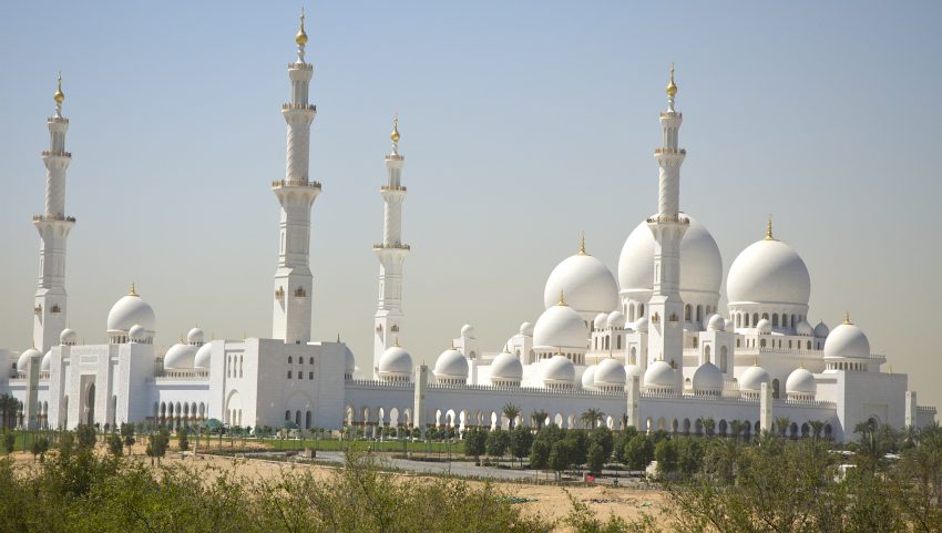 A GRANDE MESQUITA DE ABU DHABI